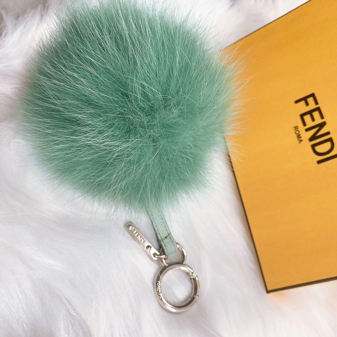 【正規品】FENDI ファーチャーム キーホルダー 付属品あり 美品