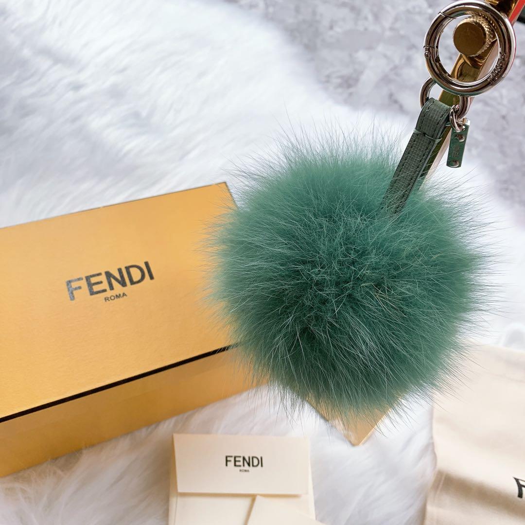 【正規品】FENDI ファーチャーム キーホルダー 付属品あり 美品