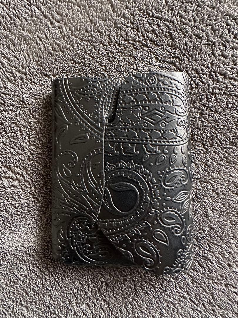 所作　cp2.5 ペイズリー　ブラック　三つ折財布　コンパクトウォレット