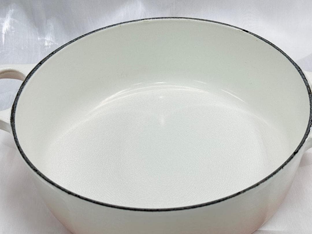 【希少】ル・クルーゼ 22cm ロータイプ パウダーピンク