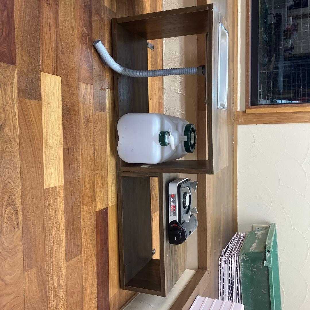 ラ*ー様 200系 ハイエース 黒レザーベッドキットシンク付き