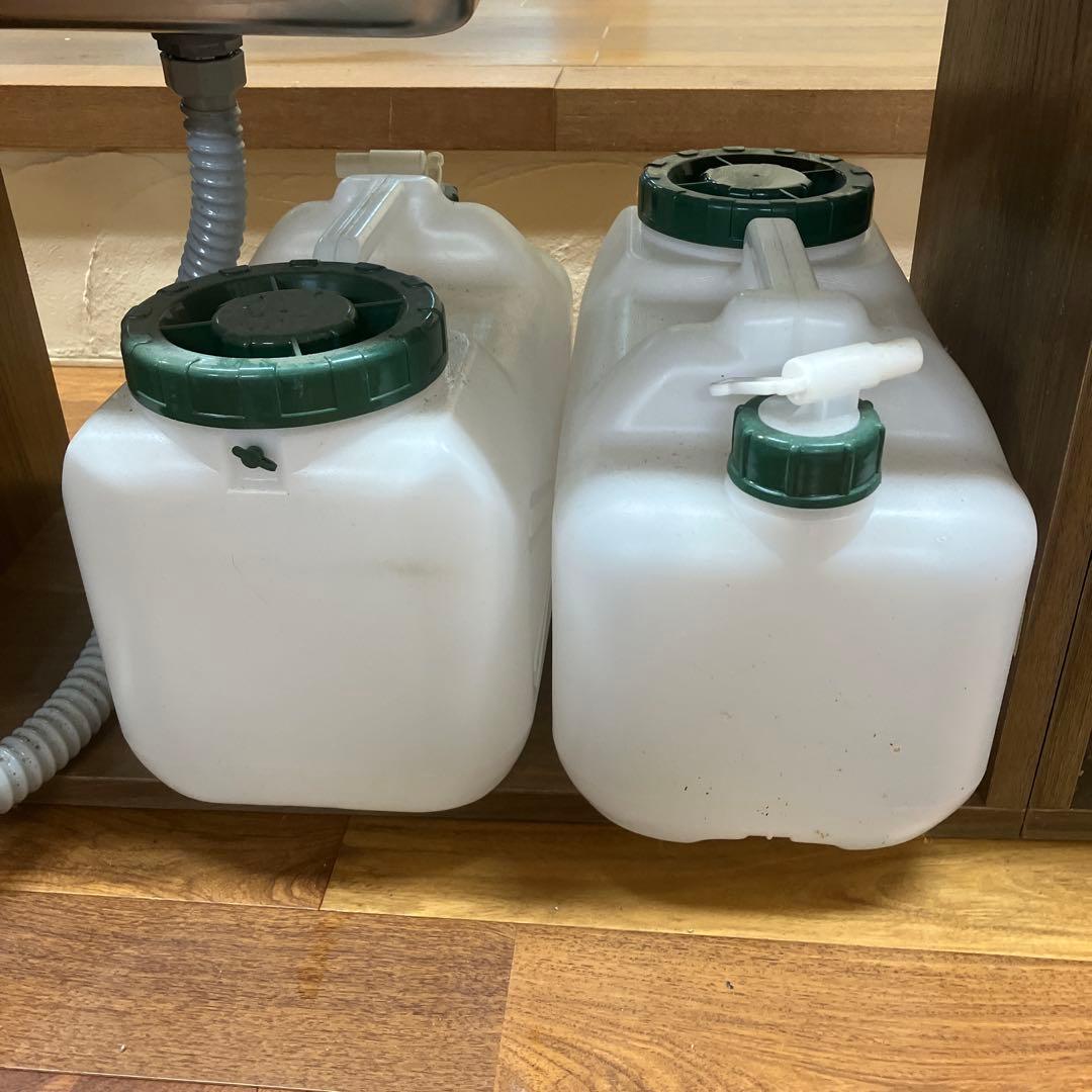 ラ*ー様 200系 ハイエース 黒レザーベッドキットシンク付き