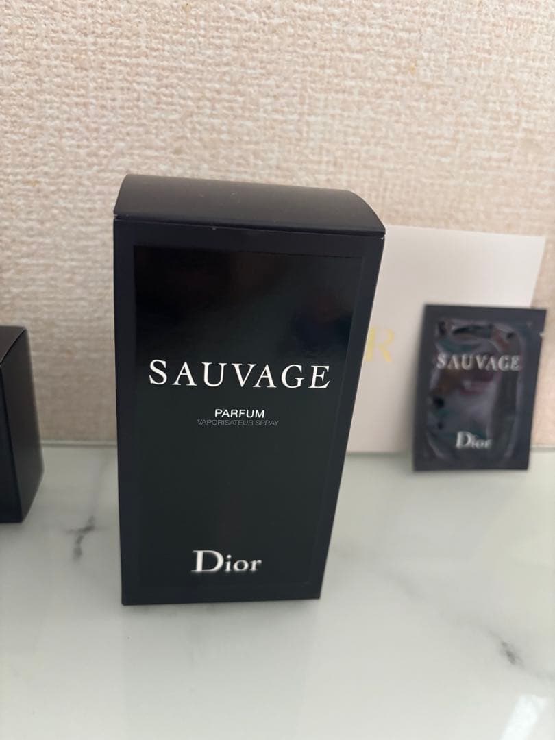 Dior SAUVAGE PARFUM 100ml サンプル付き