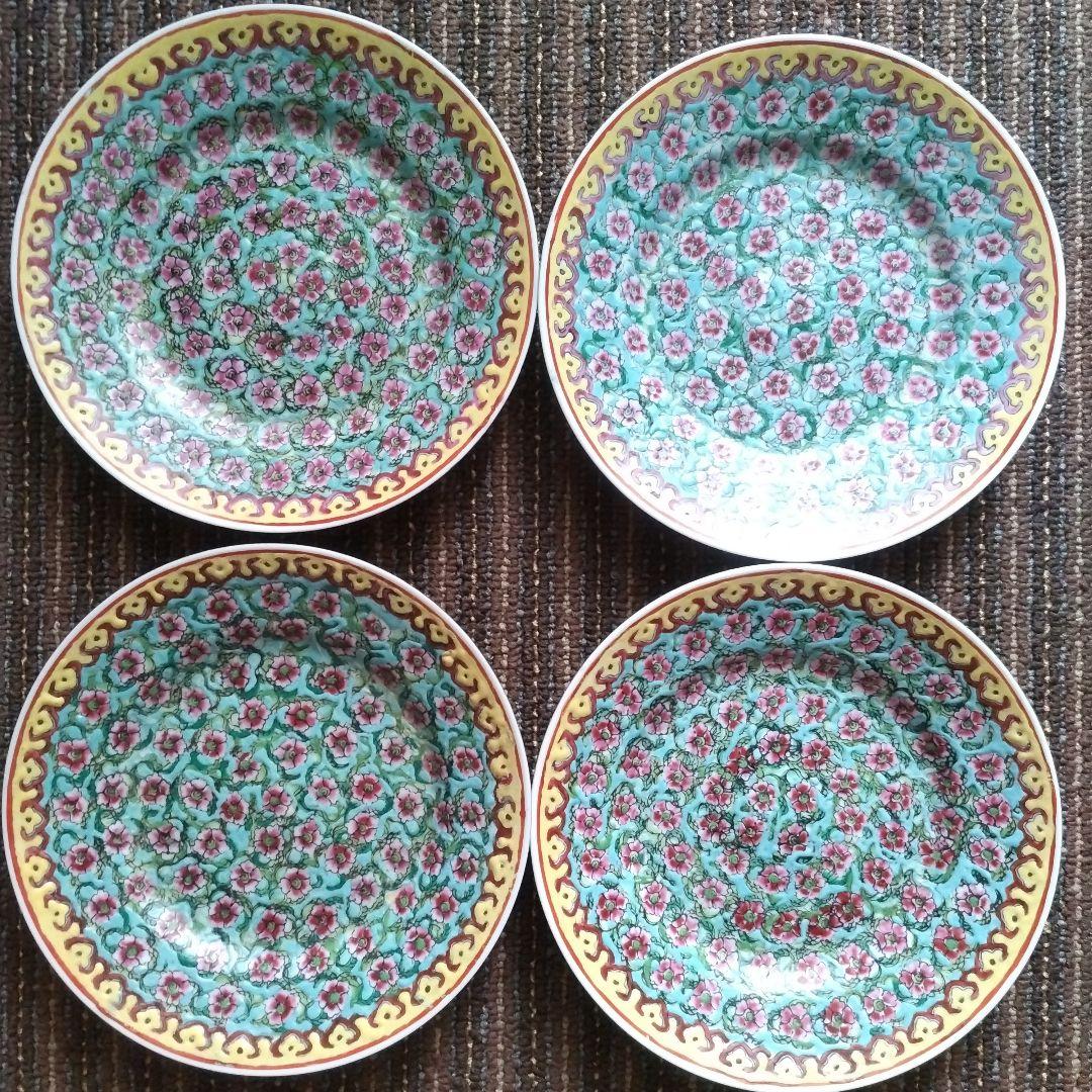 【美品】中国景徳鎮　乾隆年製　粉彩　花詰文様　銘々皿４　小皿４　計８枚