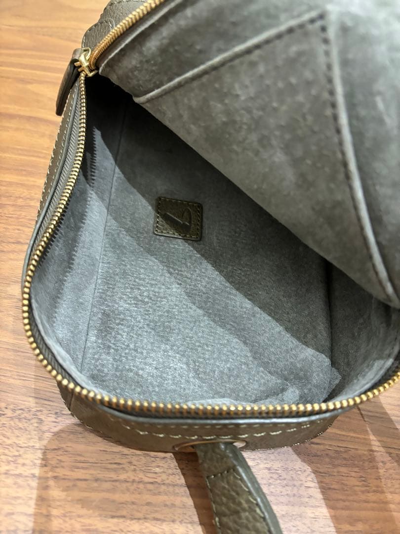 土屋鞄　トーンオイルヌメ ボディーポシェット　カーキグリーン