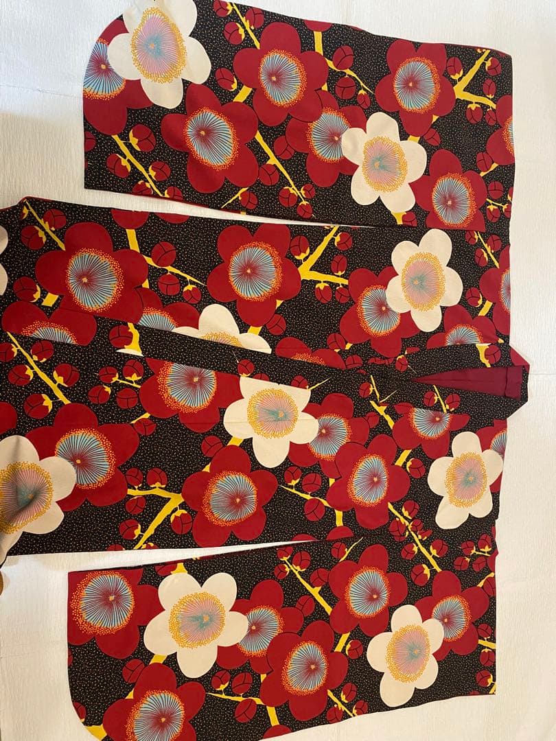 豆千代モダン　四つ身着物　大梅　7才以上身長130センチまで