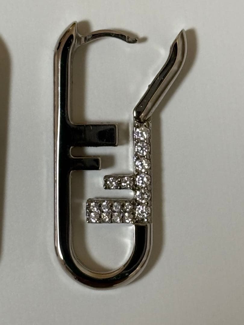 FENDI ピアス　オーロック　シルバー