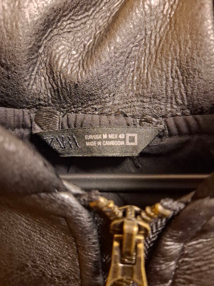 zara フェイクレザー　フーデッド　ジャケット