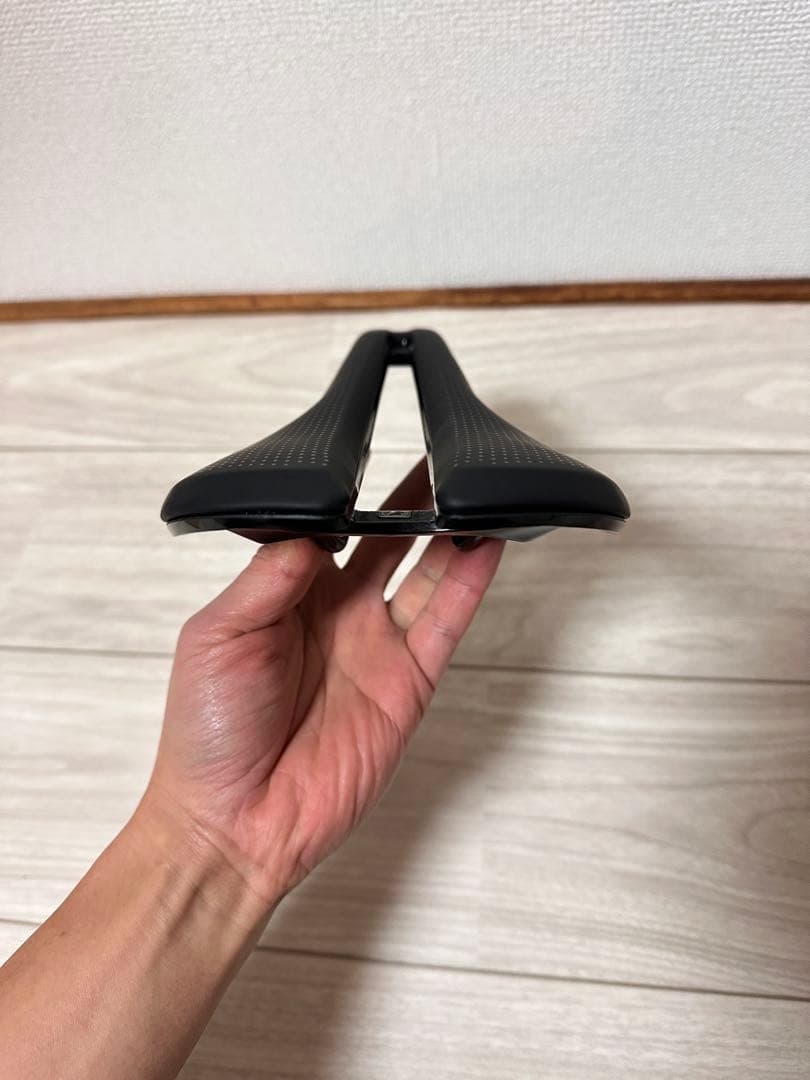 (未使用)ボントレガー Aeolus Comp サドル 145mm