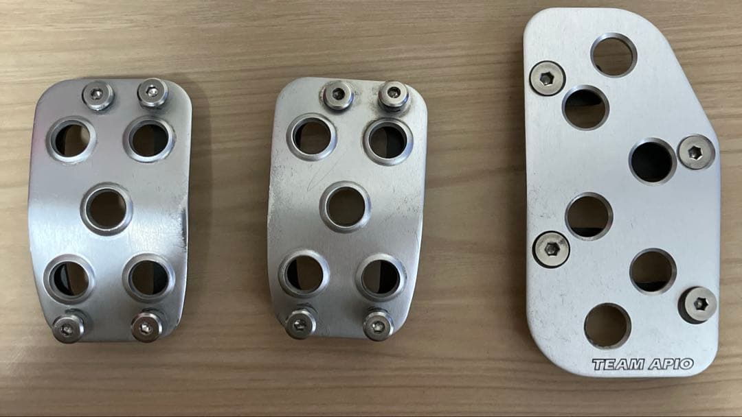 アピオ ジムニー JB64 MT車用 アルミペダルセット