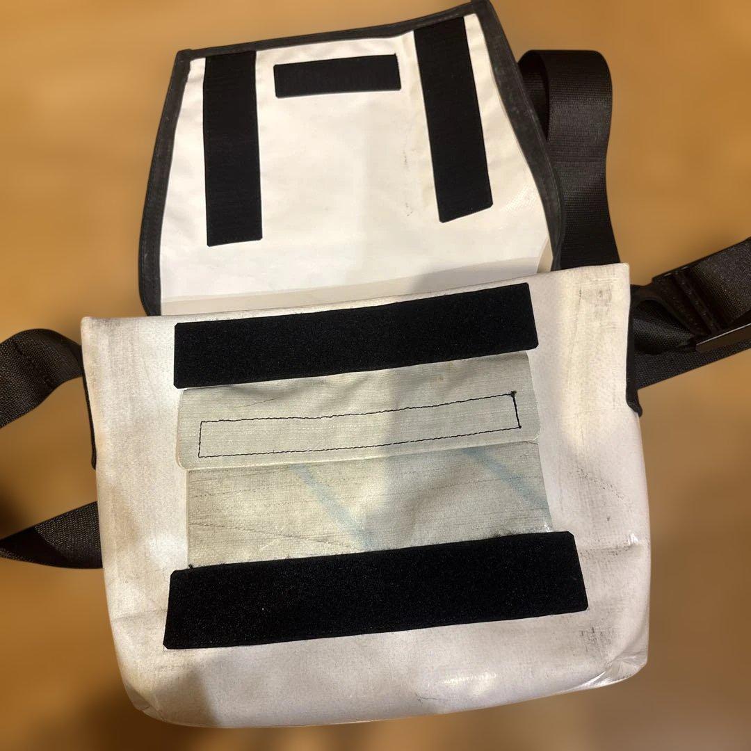 FREITAG F11 LASSIE 転写　車