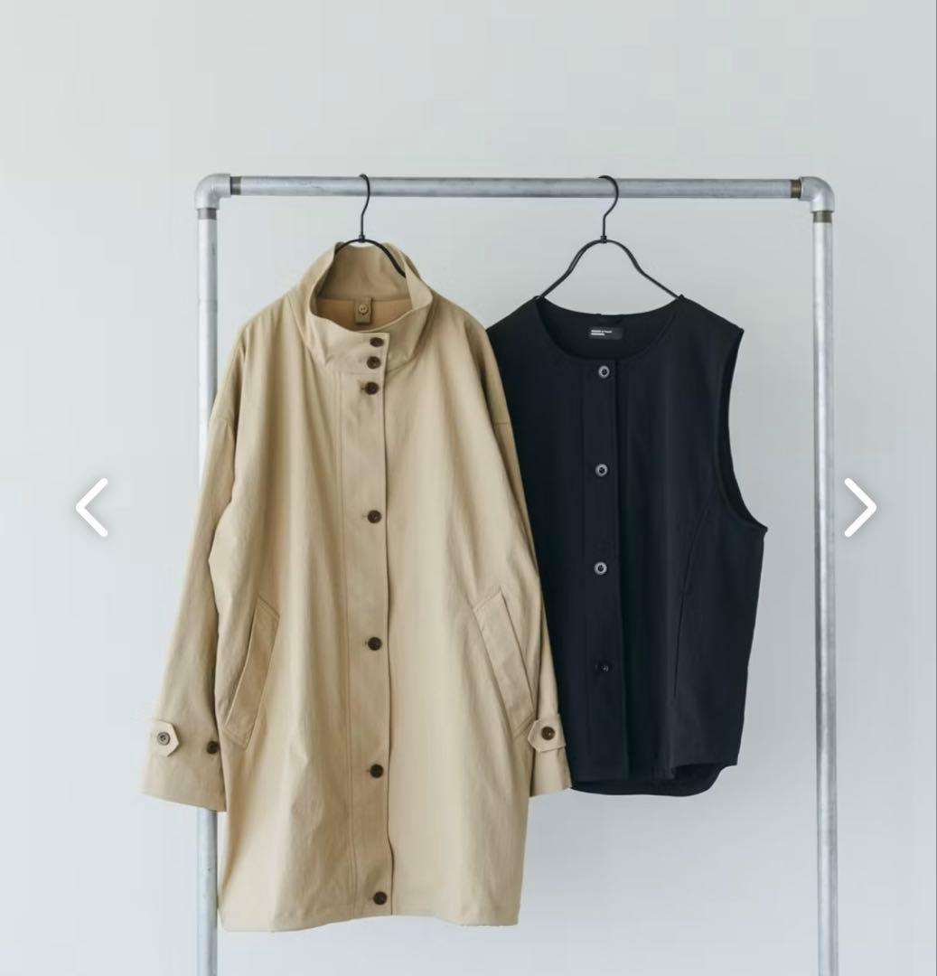 中綿ベスト付きのかろやかミドル丈アウター（北欧、暮らしの道具店）