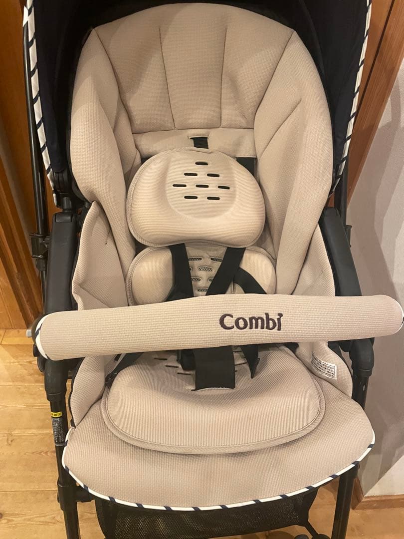 美品　コンビ　スゴカル　4キャスエアー　エッグショック　ＨＫ　ベビーカー