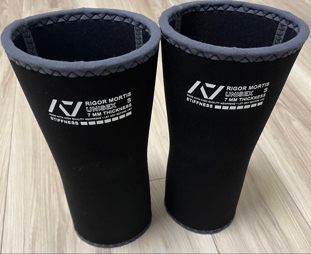 A7 Rigor Mortis ニースリーブ Sサイズ