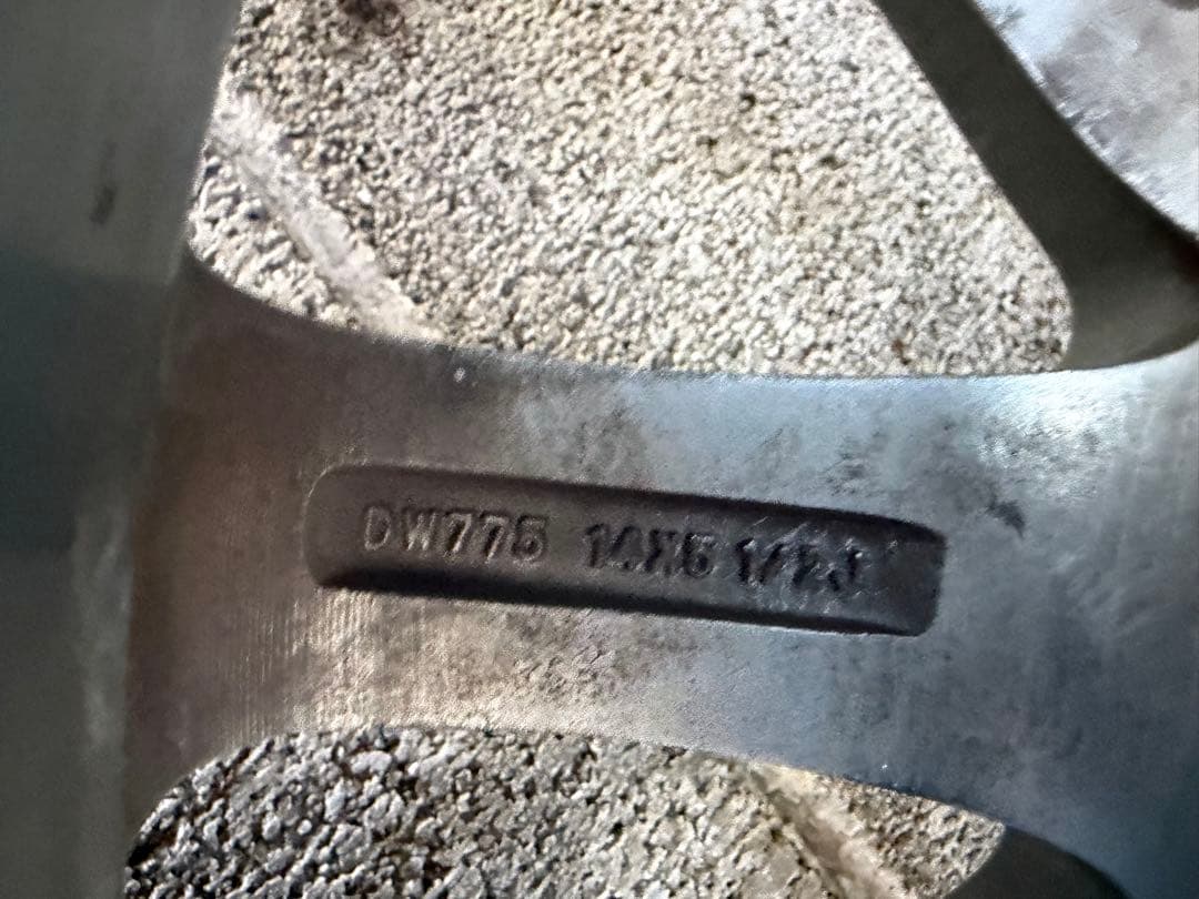 【ＪＵＮ喜 】175/16R14 スタッドレスタイヤVRX2 ②