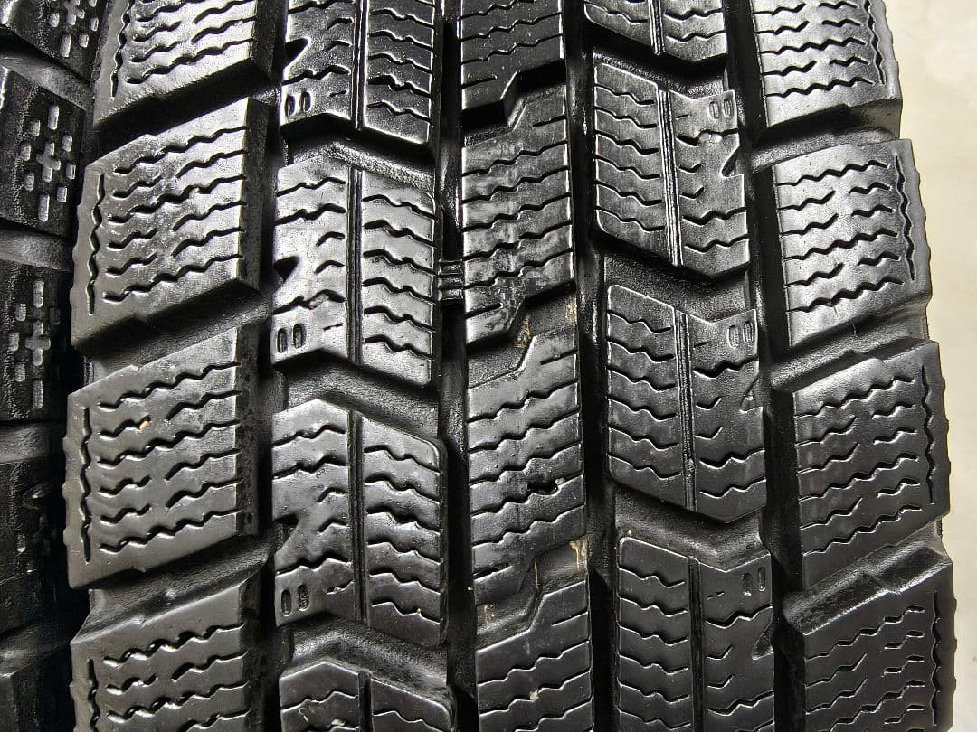 高*弥様 【送料無料】スタッドレス 155/65R14インチ ４本セット バリ山