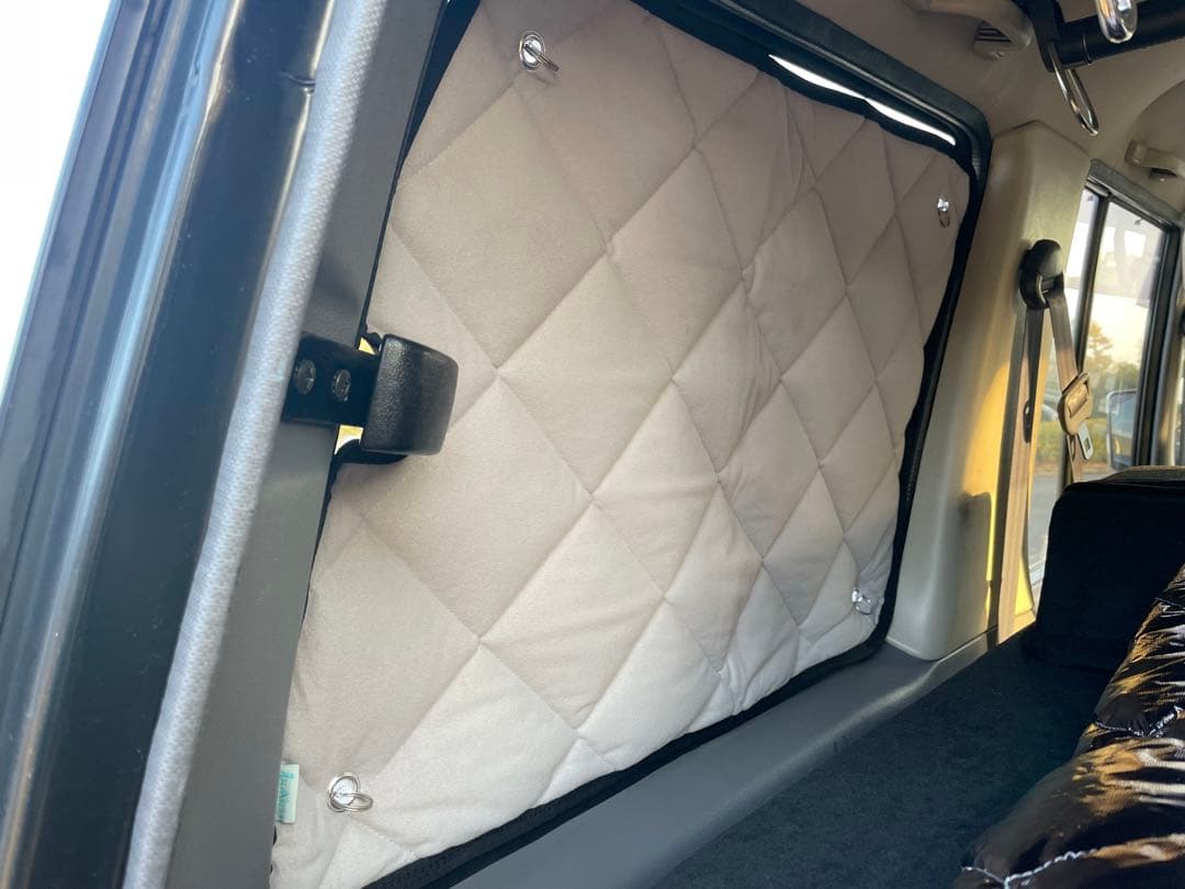 70系ランクルマルチシェード全窓分セット！株式会社アイズ正規品！