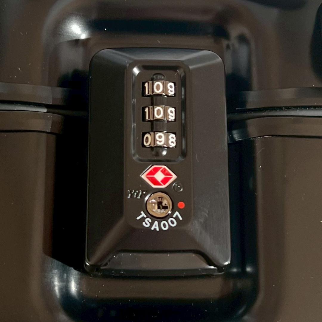 未使用　ゼロハリバートン　アルミニウム3.0　94401　28L　キャリー　黒