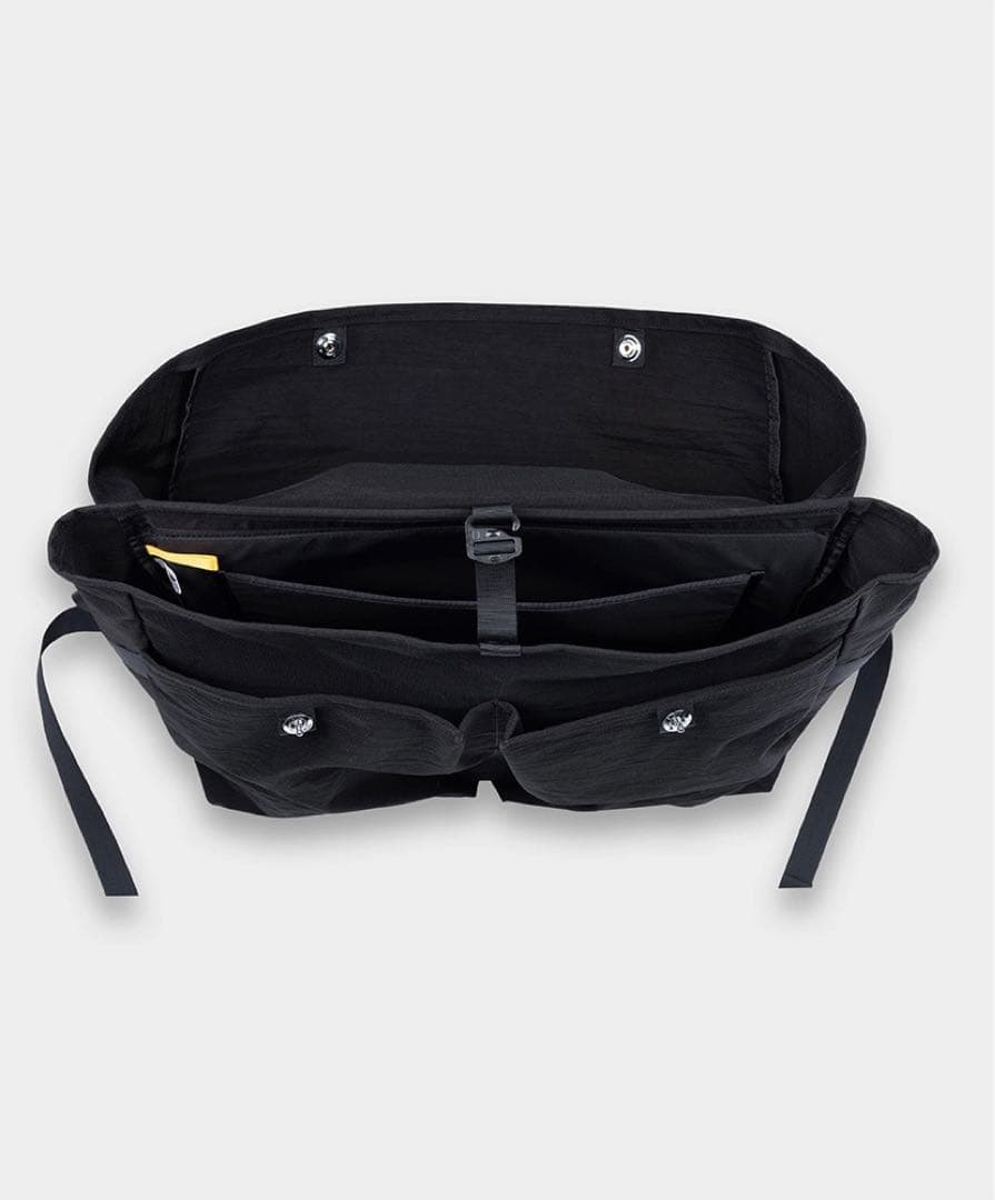 バッグ MAN-TLE R17G2 Black Nylon Chrome