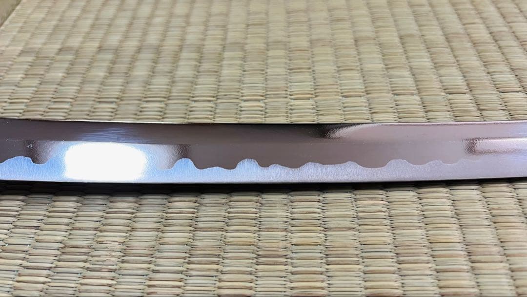 模造刀 太刀 桐家紋 梨子地塗り 龍目貫 陣太刀 やや難あり 250505-2