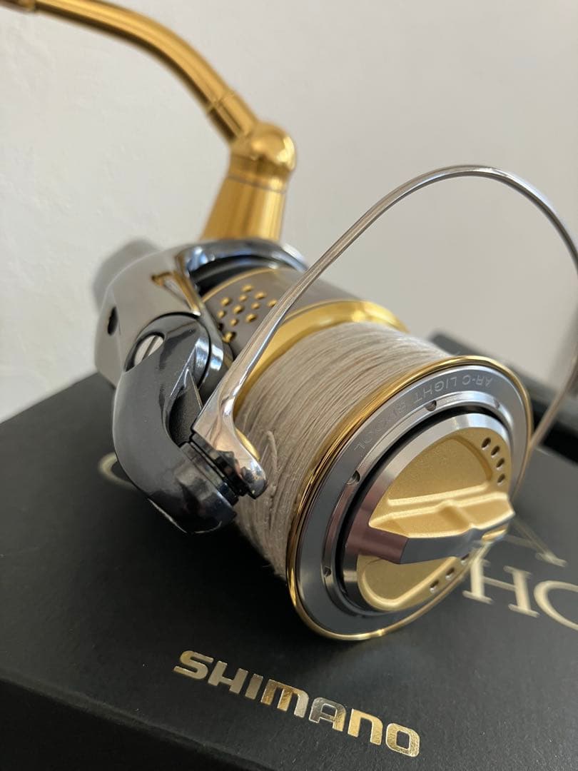 【極美品】SHIMANO STELLA C3000HG #10ステラ 2500