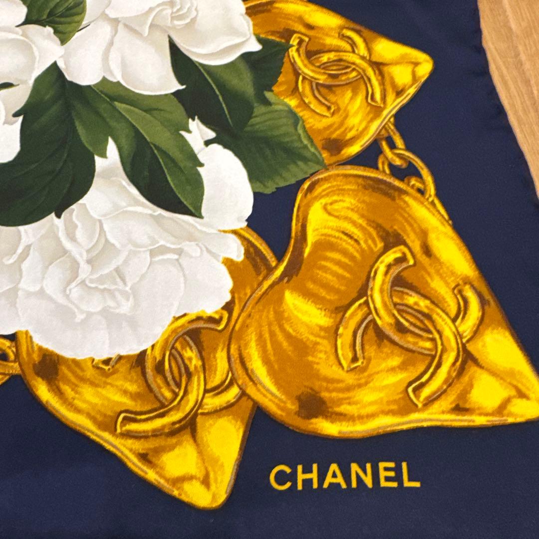 CHANEL シルクスカーフ 花柄 ネイビー