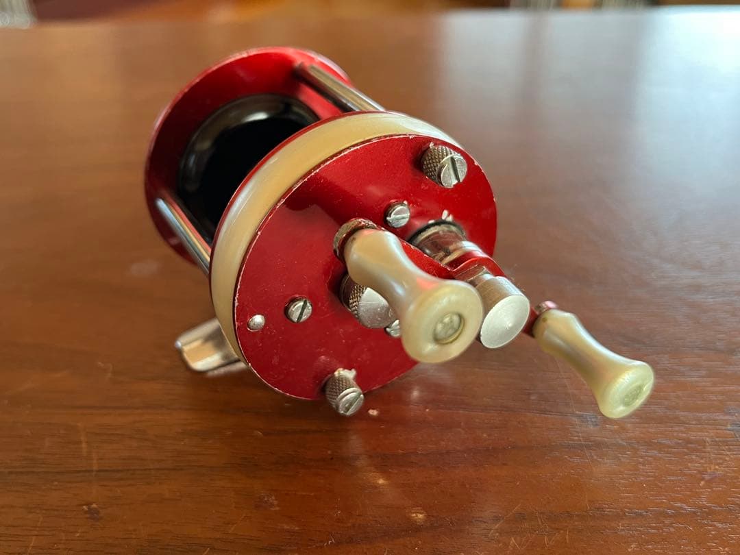 Ambassadeur 1750 A ベイトリール