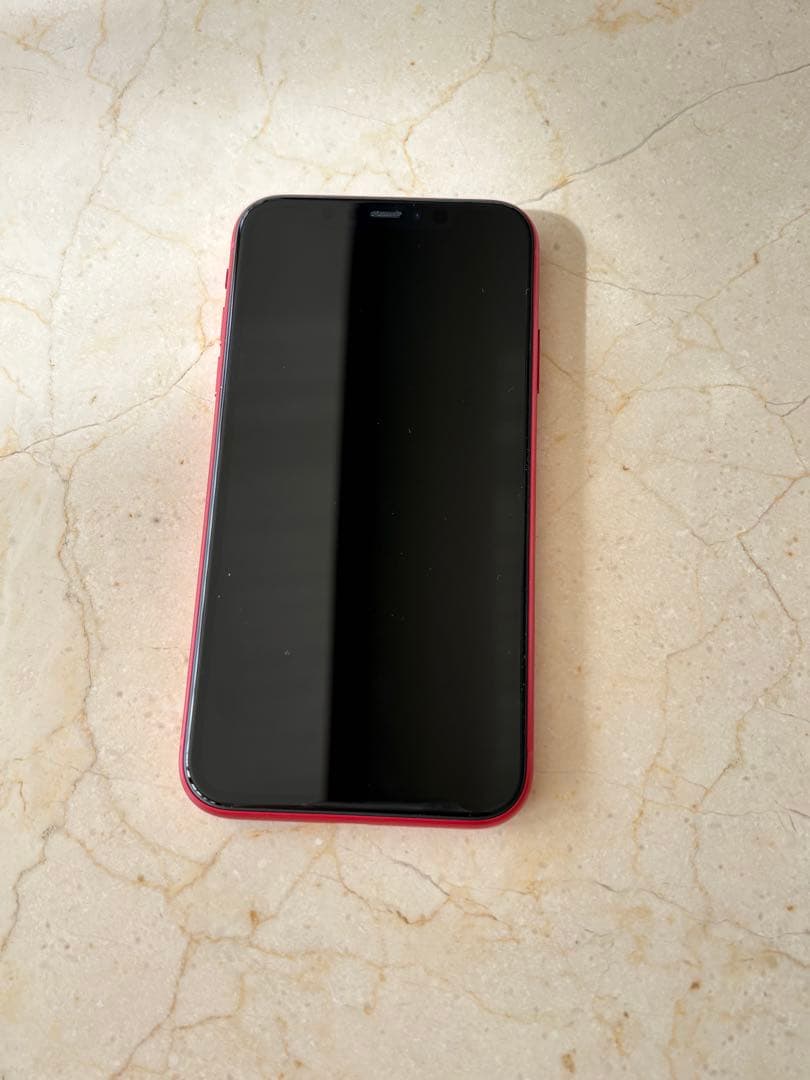 Apple iPhone 11 64GB 本体　スマホ