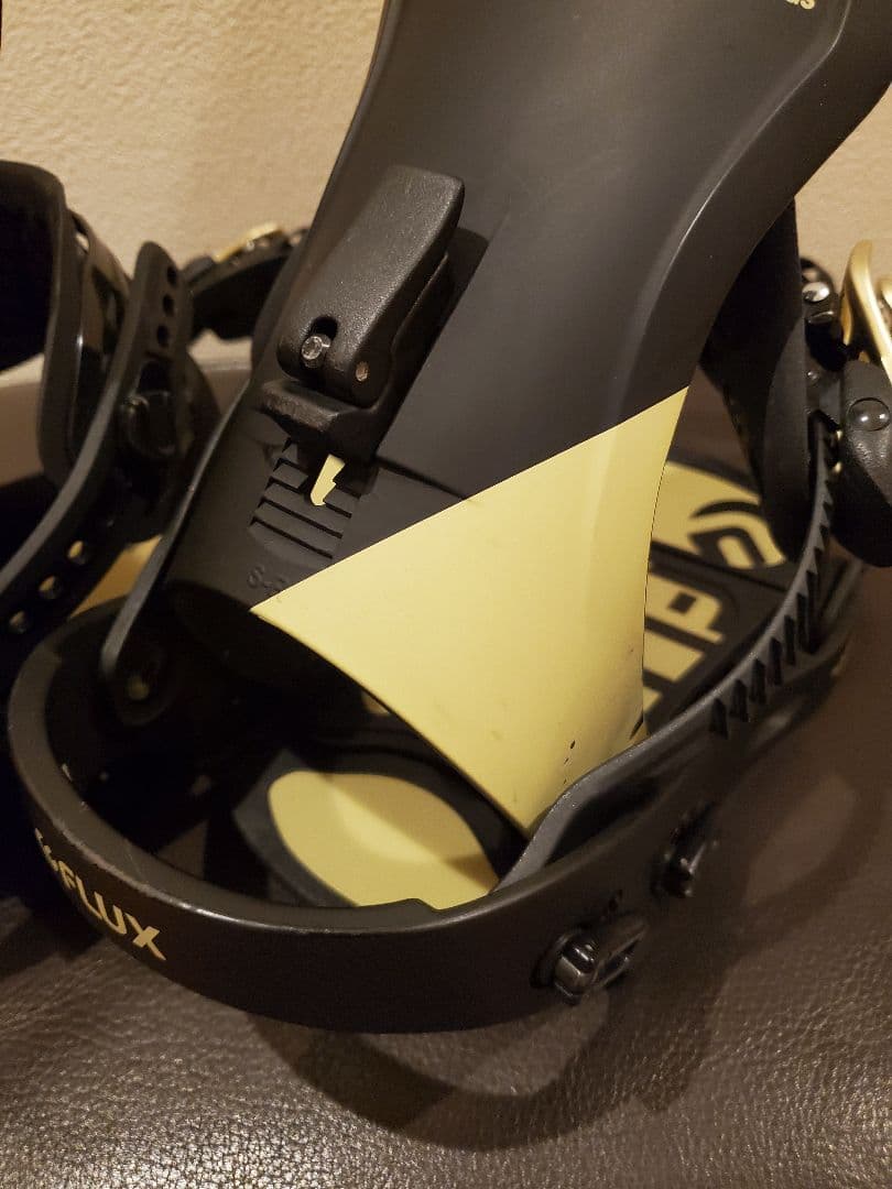 22ー23 美品 FLUX フラックス GX レディース Sサイズ