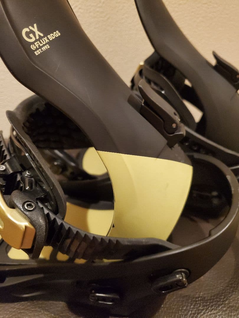 22ー23 美品 FLUX フラックス GX レディース Sサイズ