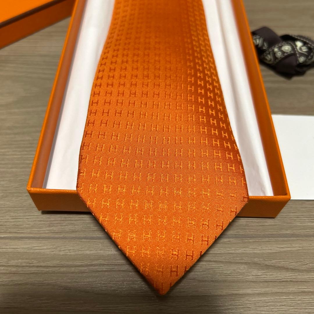 エルメス　ネクタイ　H柄　オレンジ