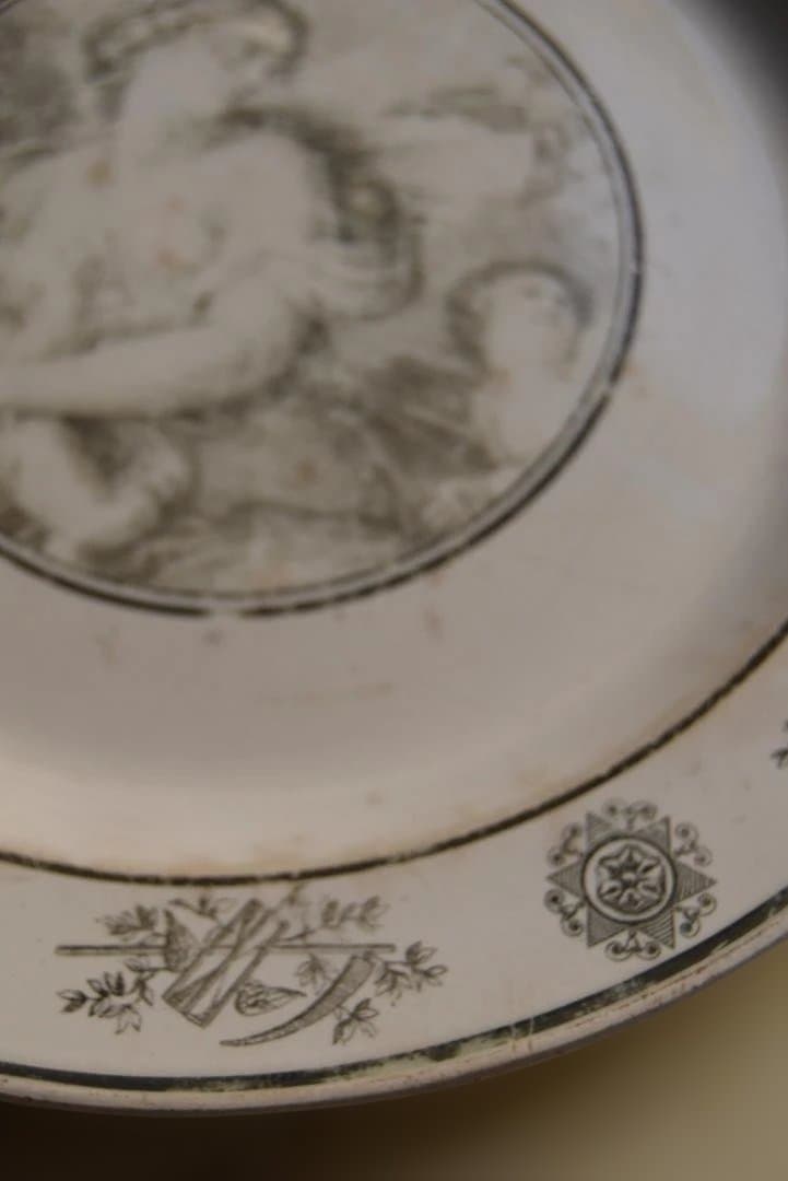 初期クレイユ　ファイアンスフィーヌ　良い風合いの皿　フランスアンティーク