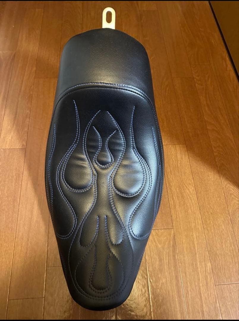 ソフテイル カスタムシート