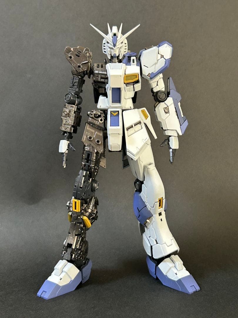 RGνガンダム　全塗装　完成品