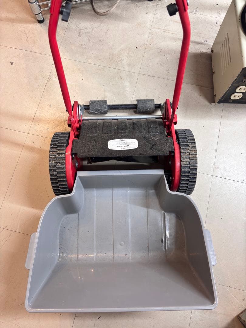 CAINZ HSS-20 芝刈り機 赤