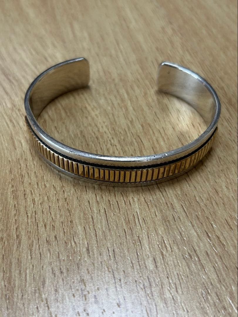 月末迄出品　最終値下げ　ナバホ　ヴィンテージ　シルバー　バングル