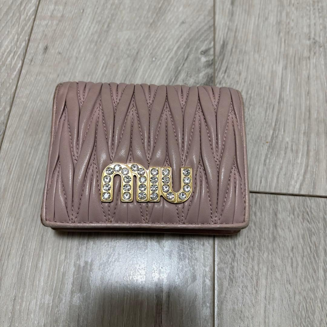 miumiu マトラッセ 財布