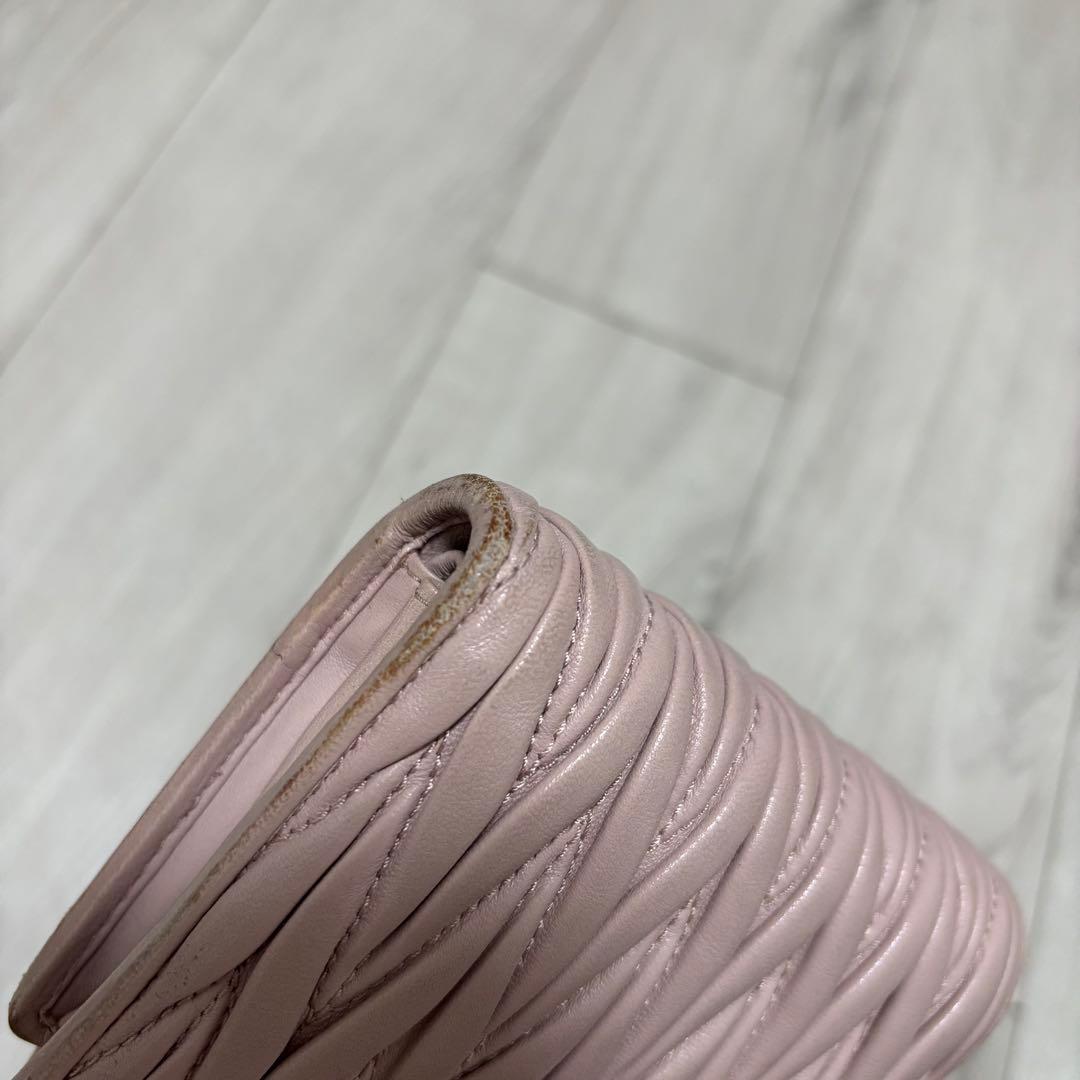miumiu マトラッセ 財布