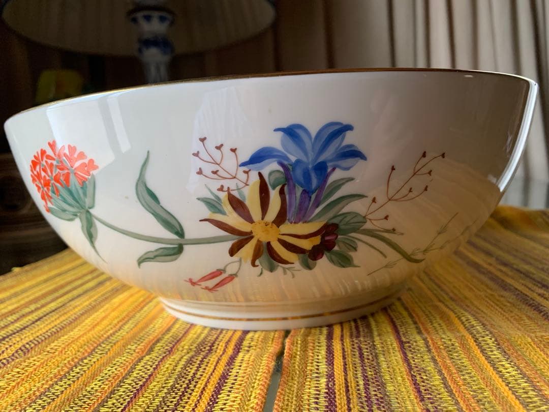 ロイヤルコペンハーゲン　レアなビンテージ大型26.5㎝の綺麗な手書きの花ボール！