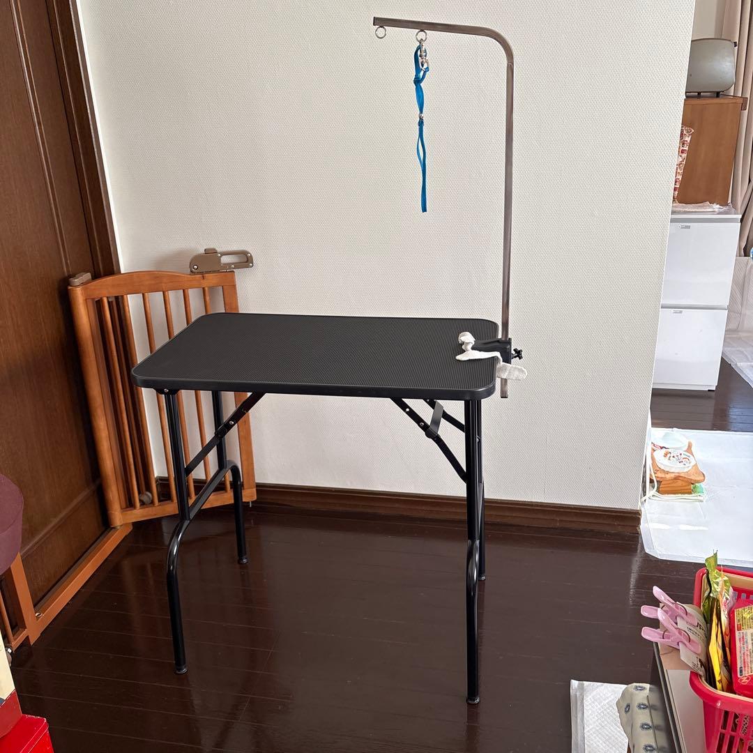 トリミングテーブル