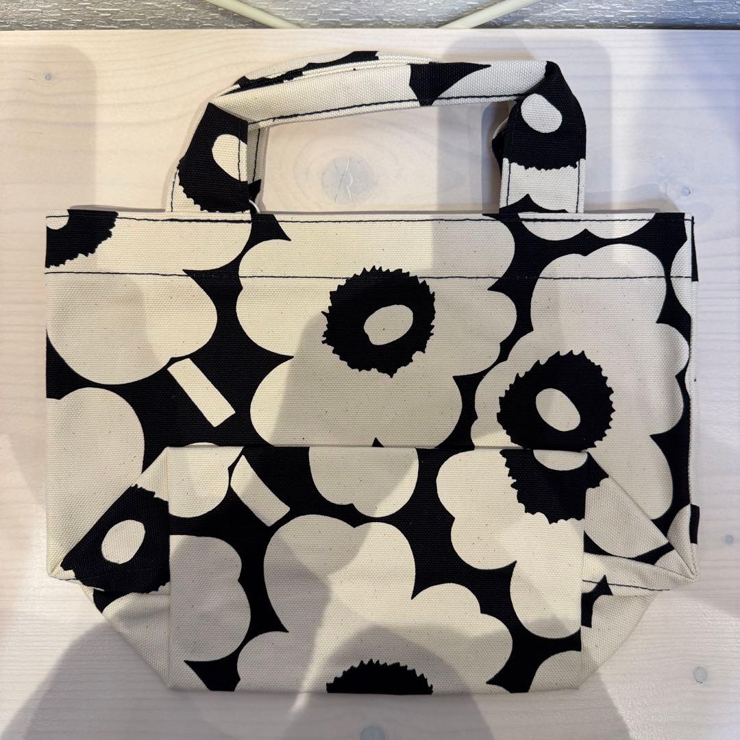 b*n様 新品マリメッコウニッコミニトートバッグランチバッグ正規品23×21×1