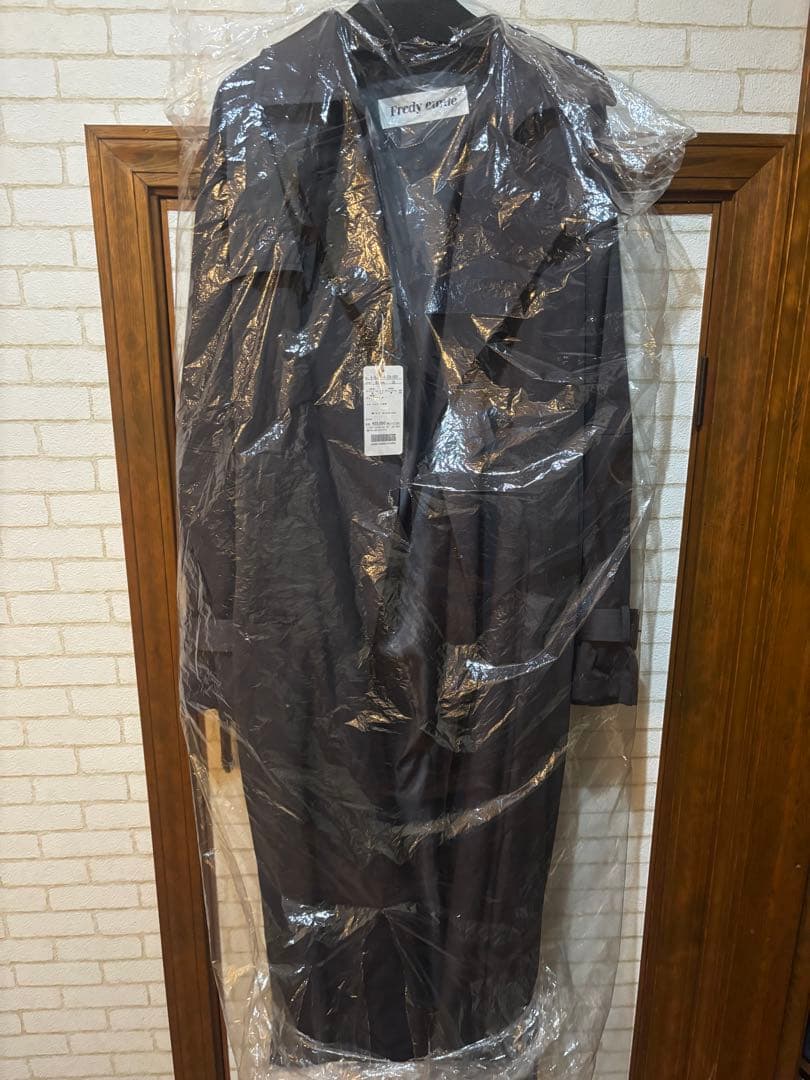 トレンチコート　チャコールグレー　フレディエミュー