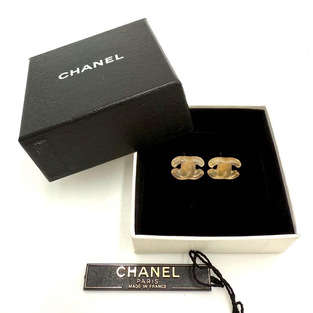 CHANEL シャネル ココマーク ヴィンデージ プラスチック ピアス