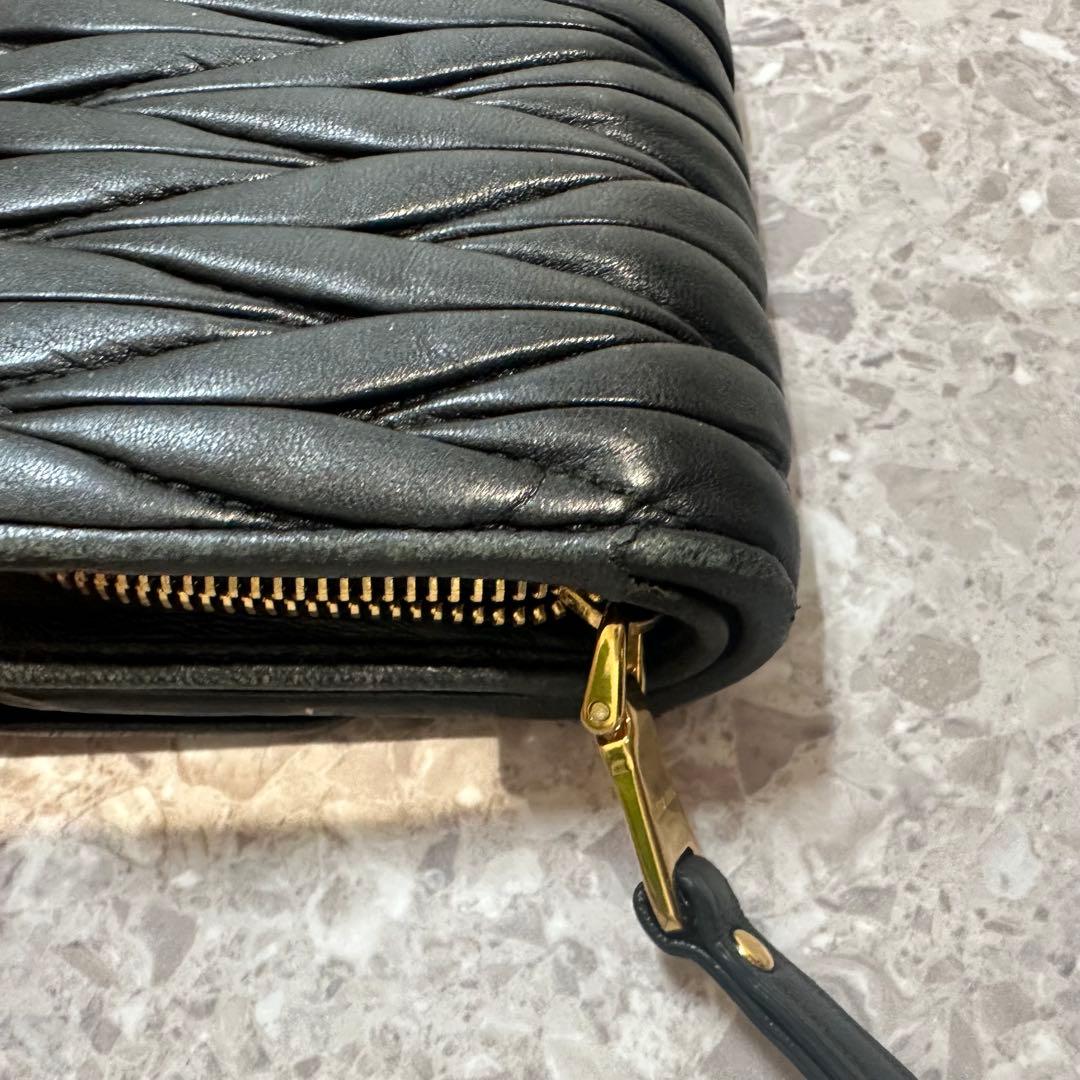 miu miu ミュウミュウ マテラッセ 三つ折り財布 ブラック