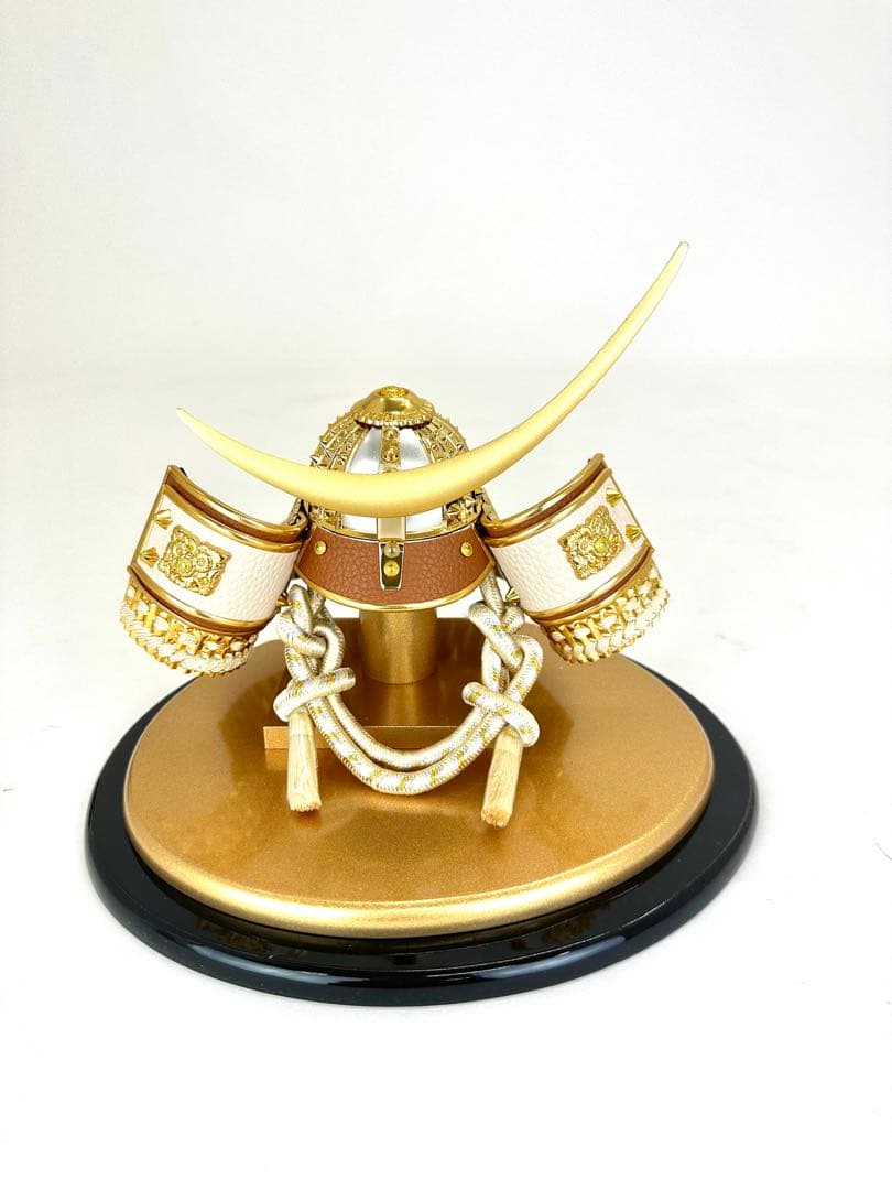 【五月人形】新品　端午の節句　兜飾り　ゴールド伊達