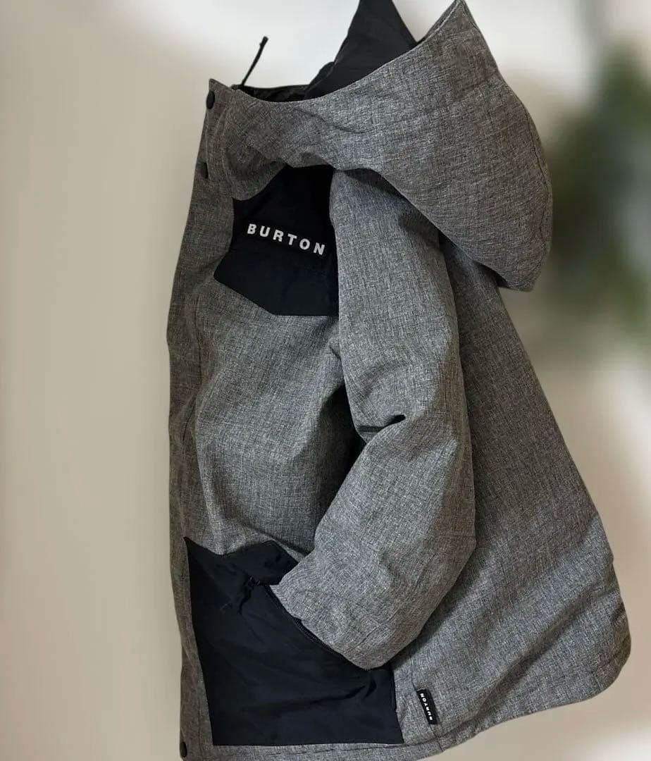 美品　BURTON キッズ　スノーボードジャケット XL グレー/ブラック