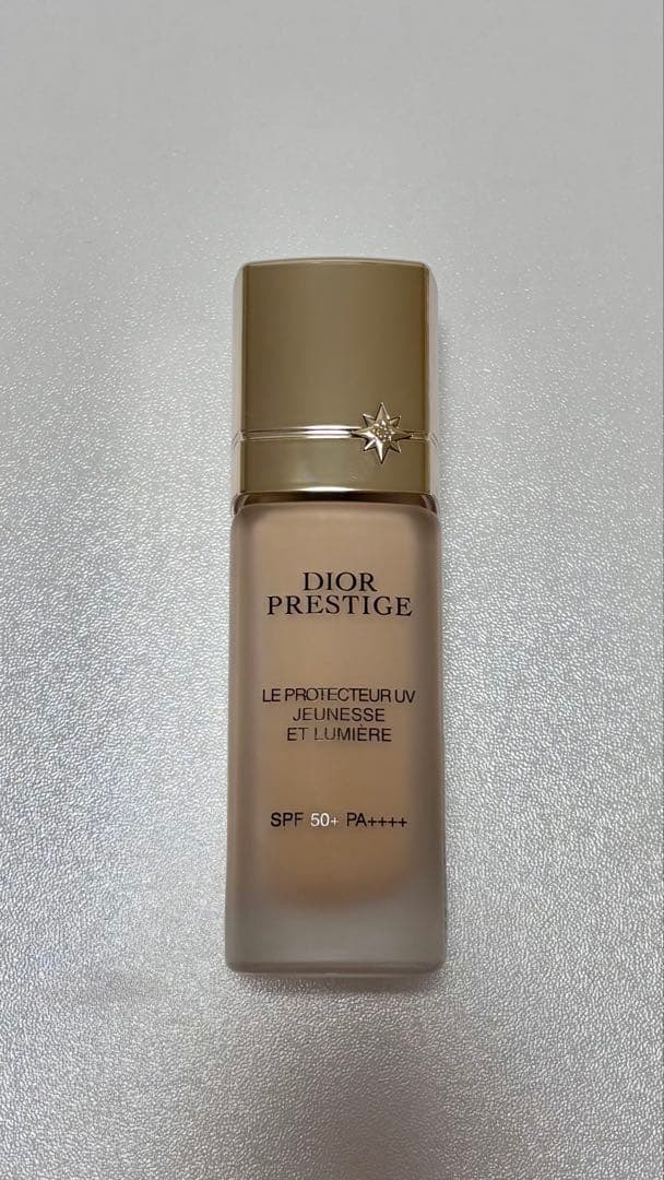 Dior プレステージ ホワイトルプロテクターUVルミエールBB 00 30mL
