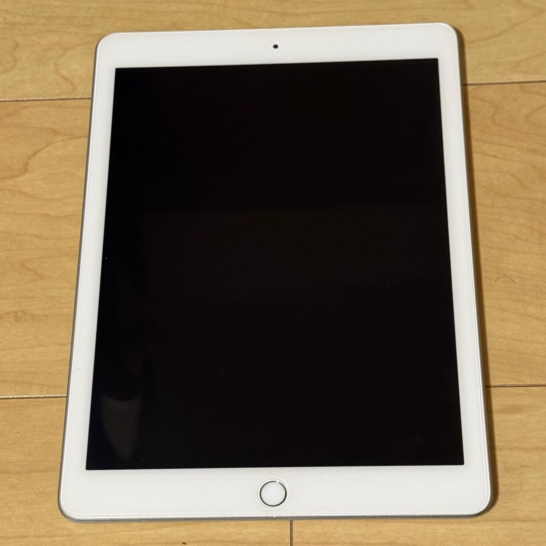 【美品】iPad(第6世代)Wi-Fi 32GB シルバー