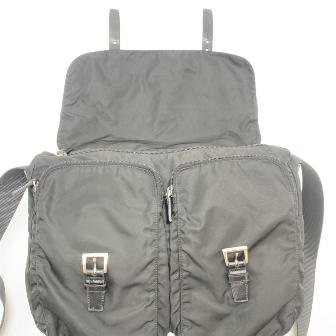 プラダ テスートナイロン レザー メッセンジャー ショルダーバッグ A4収納可能