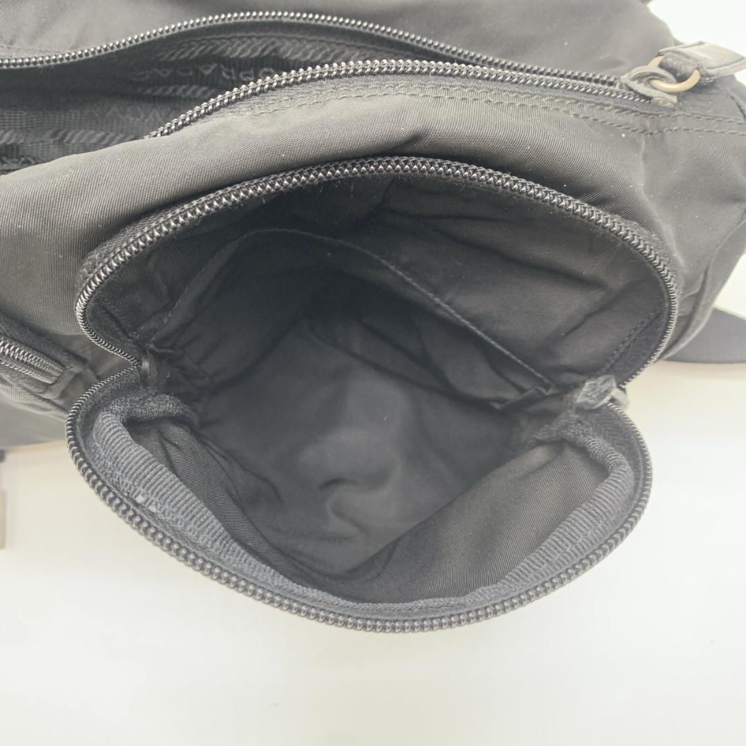 プラダ テスートナイロン レザー メッセンジャー ショルダーバッグ A4収納可能